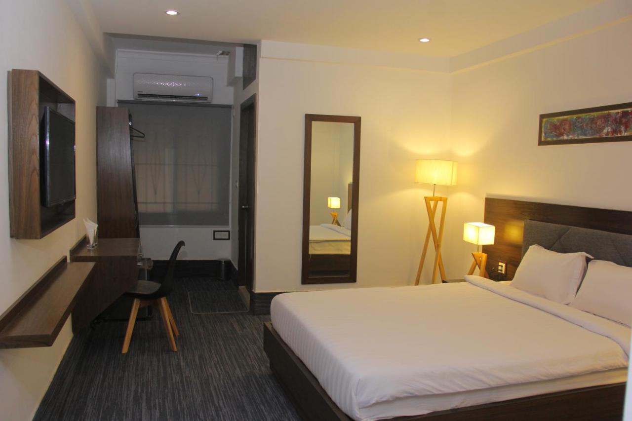 Hotel Zakaria International Dhaka Buitenkant foto