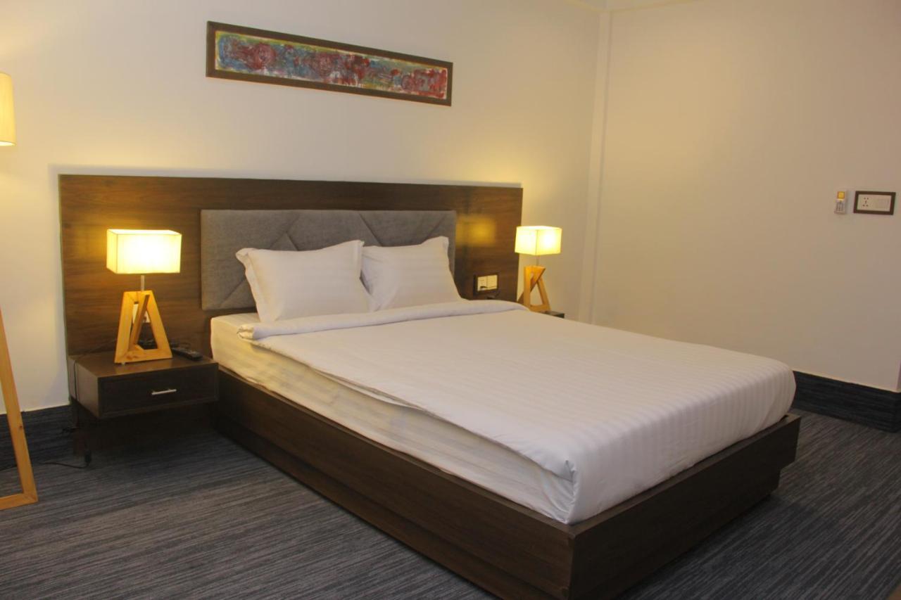 Hotel Zakaria International Dhaka Buitenkant foto