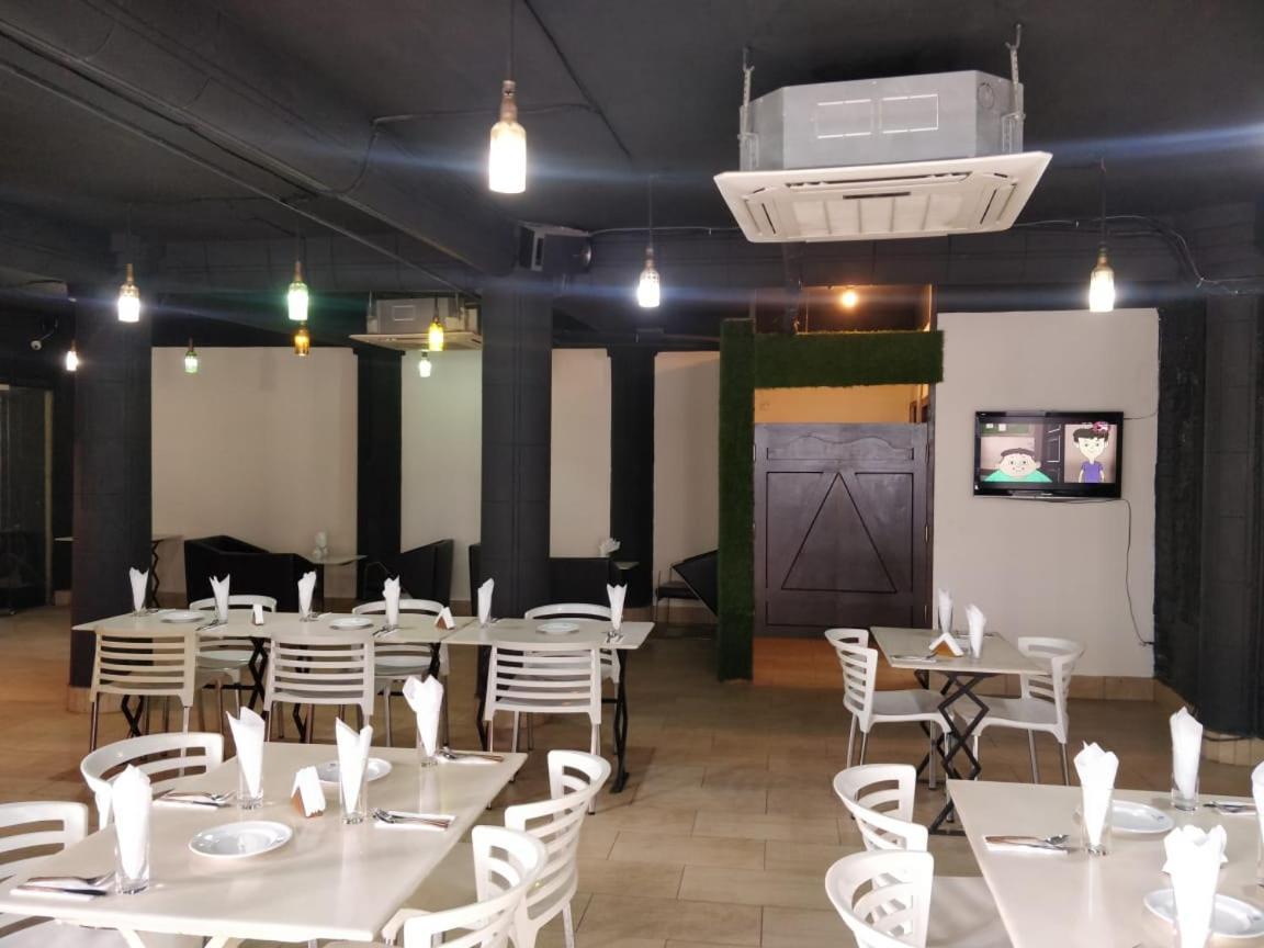 Hotel Zakaria International Dhaka Buitenkant foto